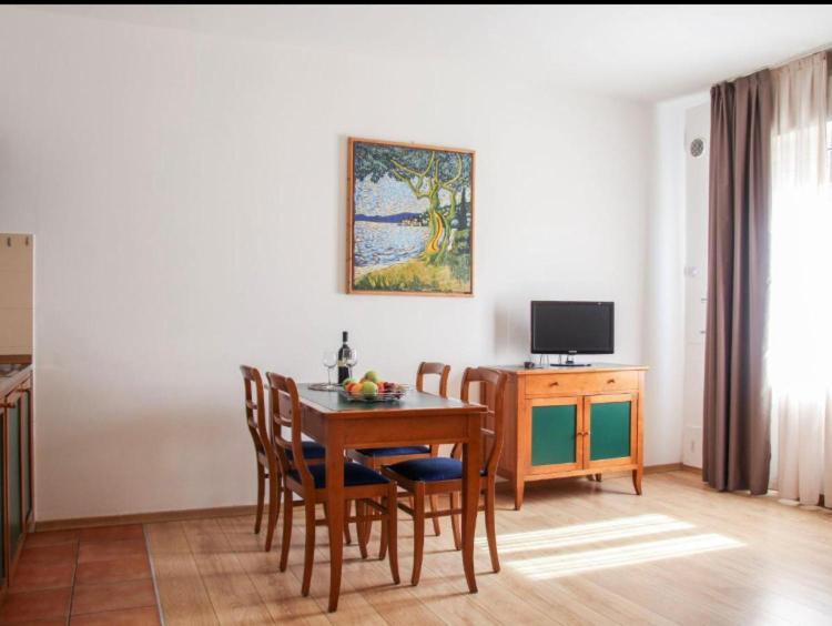Aparthotel Rta Doria à Garde Extérieur photo